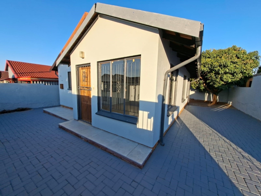 3 Bedroom Property for Sale in Geelhoutpark North West